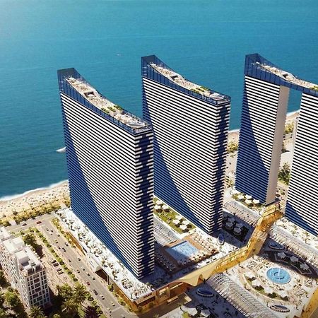 Delux Sea View Aparthotel In Orbi City Batumi Eksteriør billede