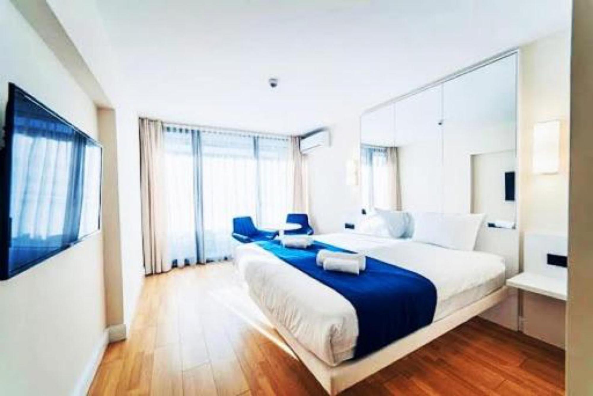 Delux Sea View Aparthotel In Orbi City Batumi Eksteriør billede