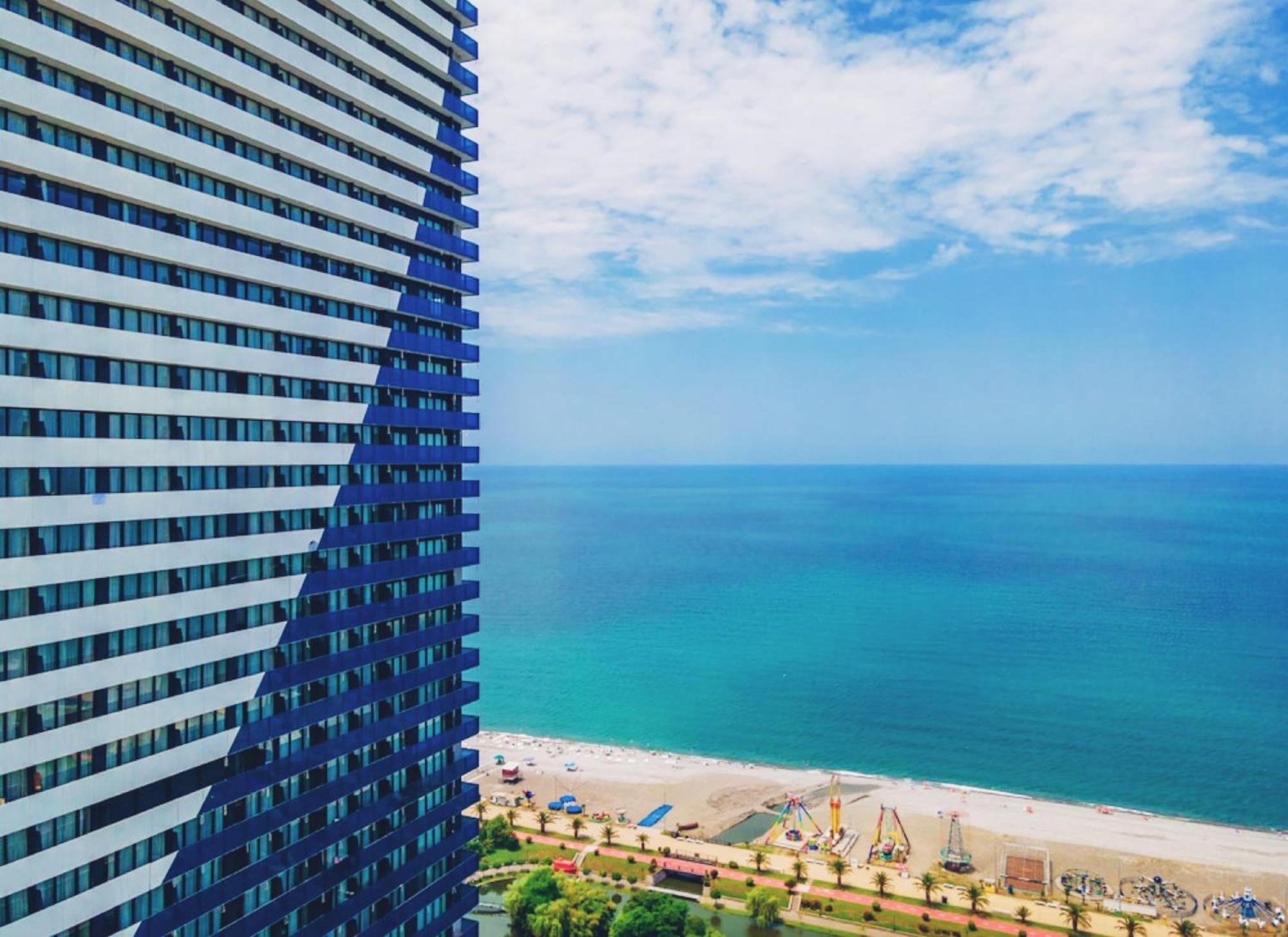 Delux Sea View Aparthotel In Orbi City Batumi Eksteriør billede